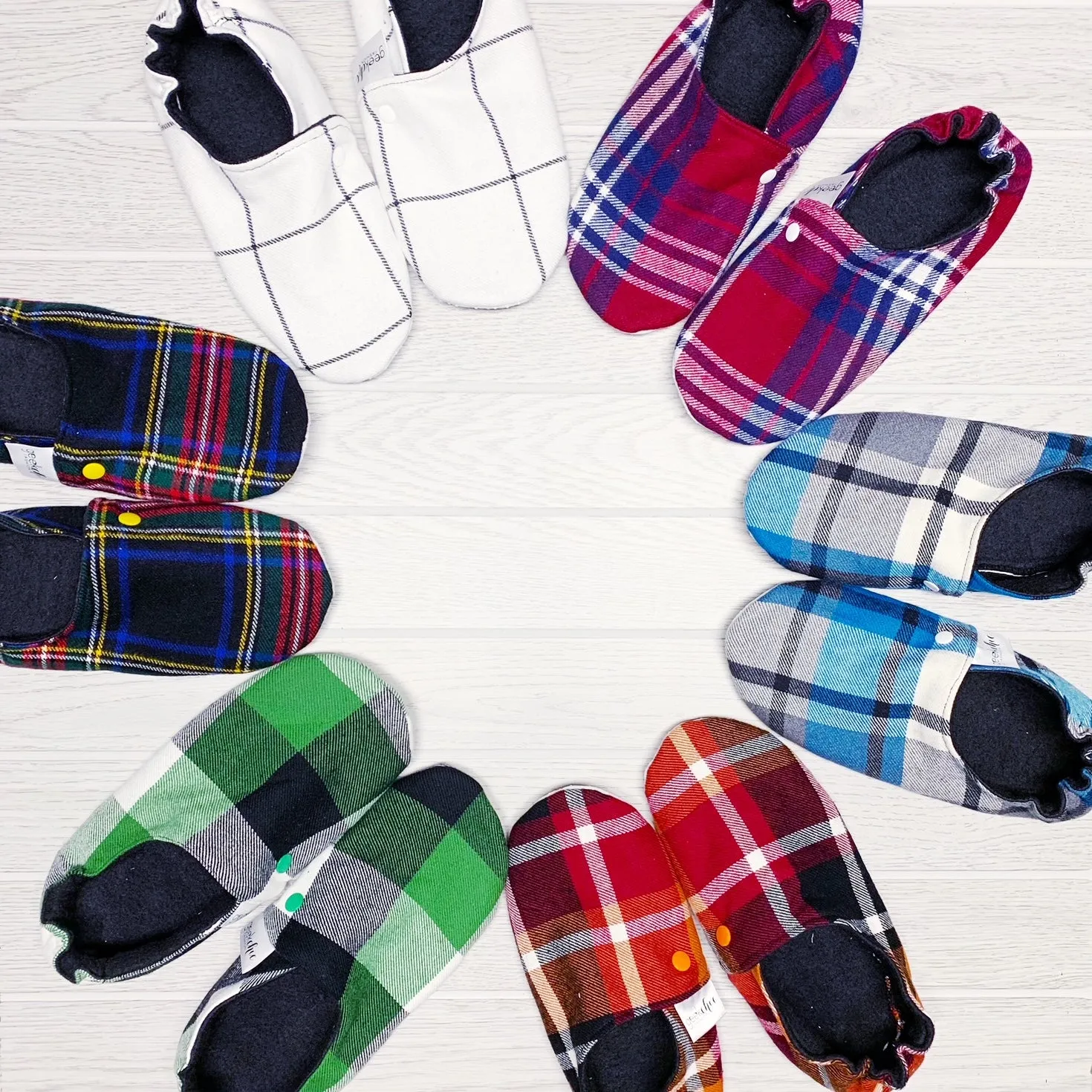 Blanket Scarf Slippers - MEDIUM