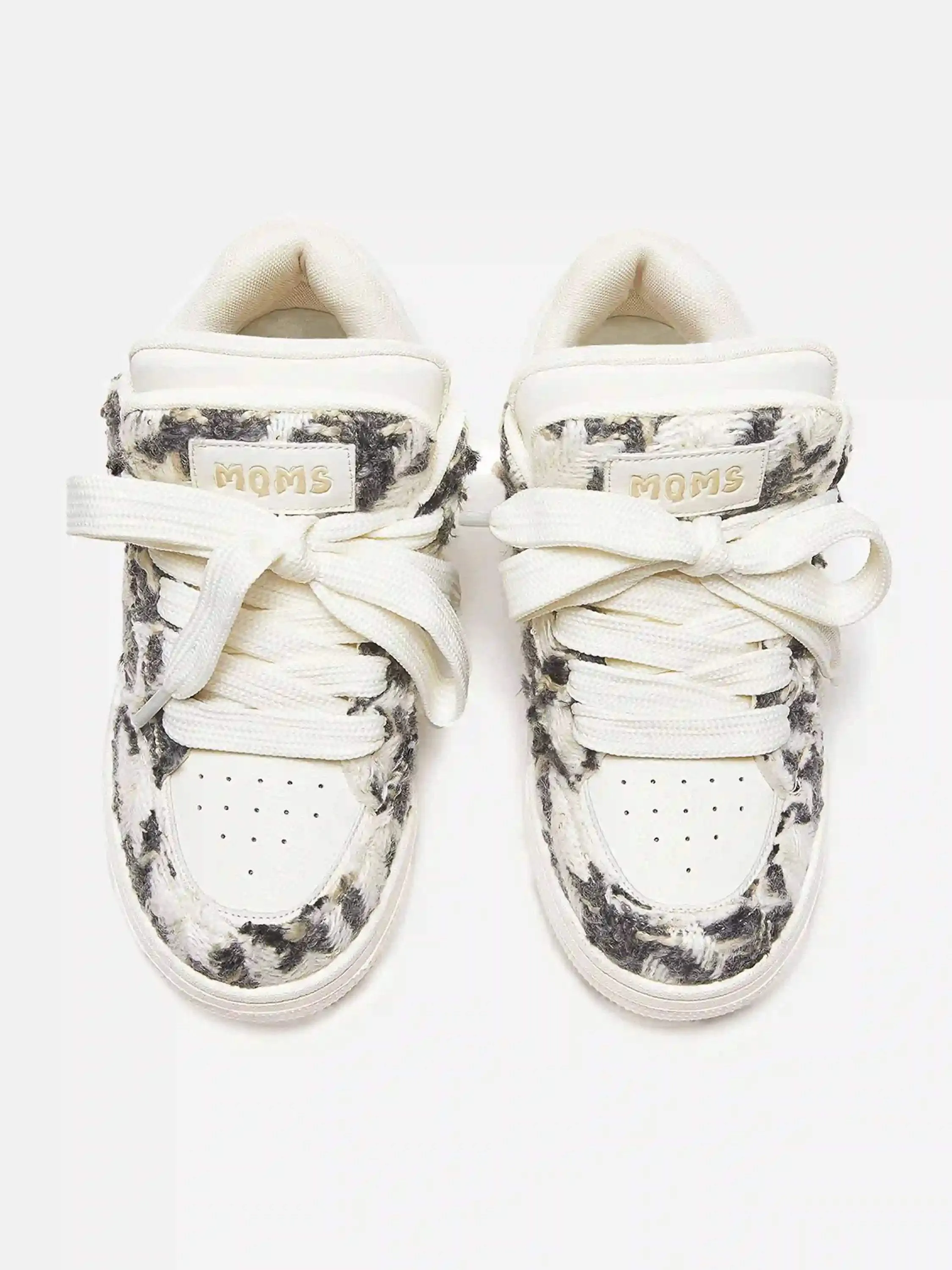 Bread Wear-Resistant Sneakers