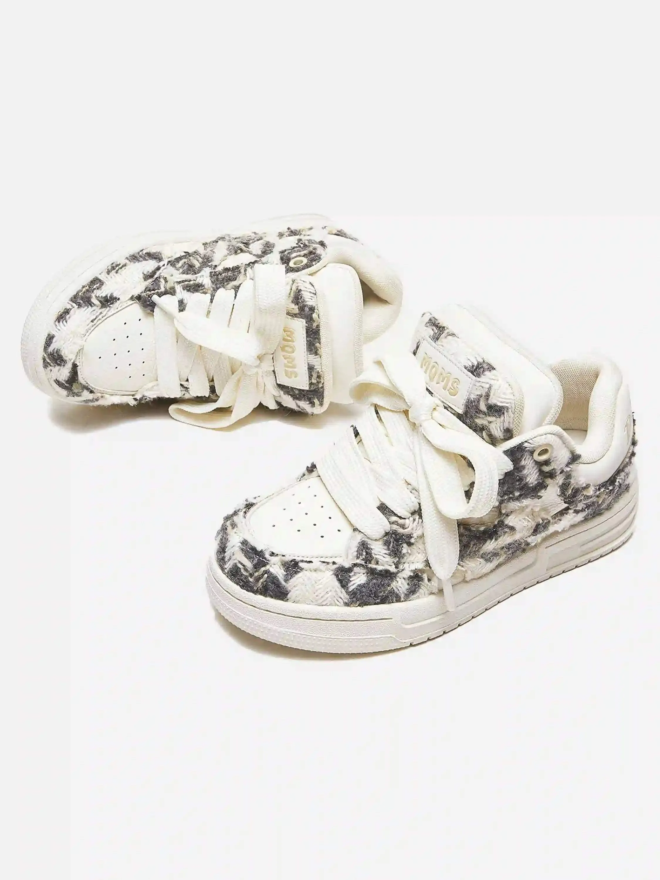 Bread Wear-Resistant Sneakers