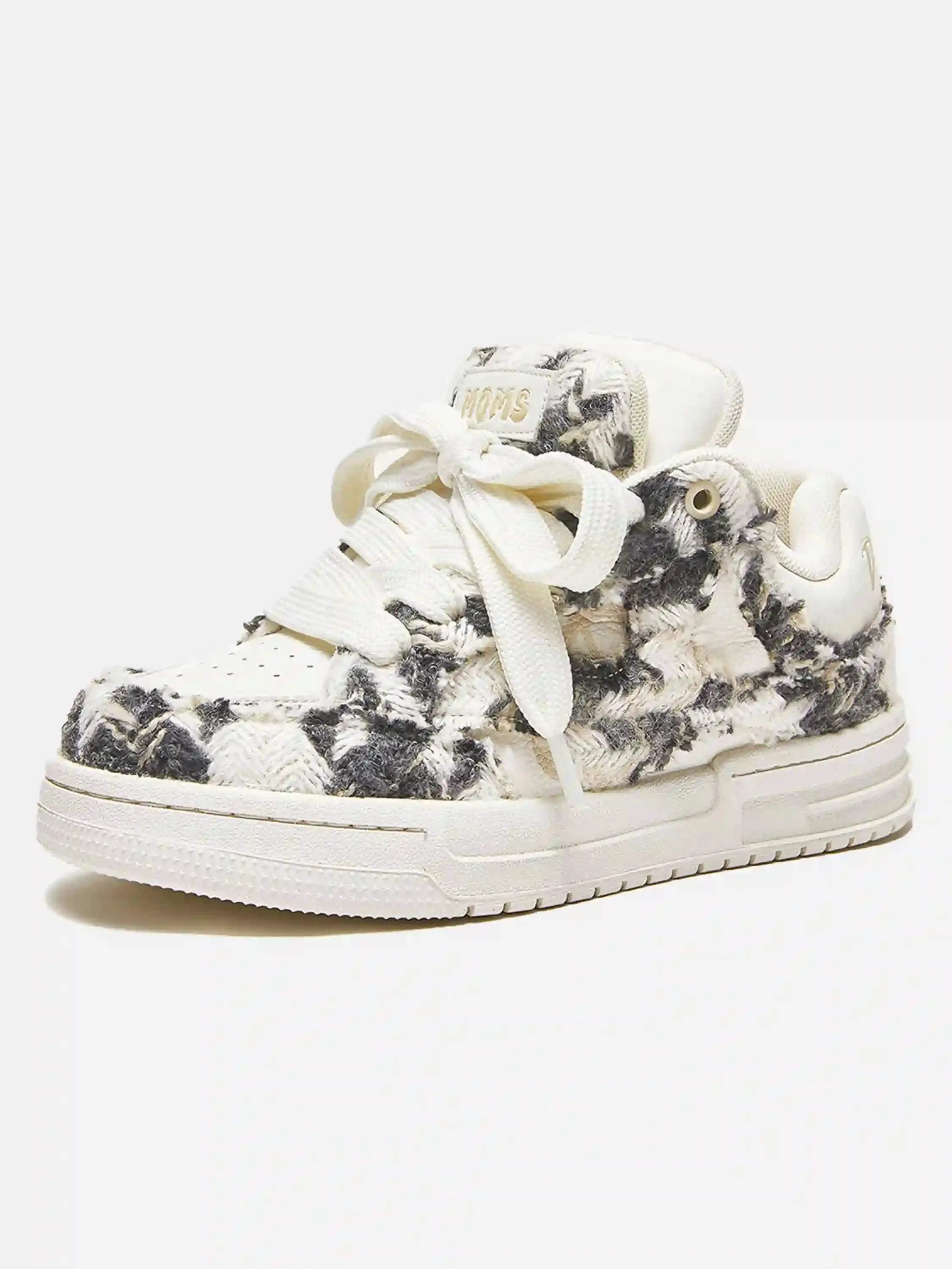 Bread Wear-Resistant Sneakers