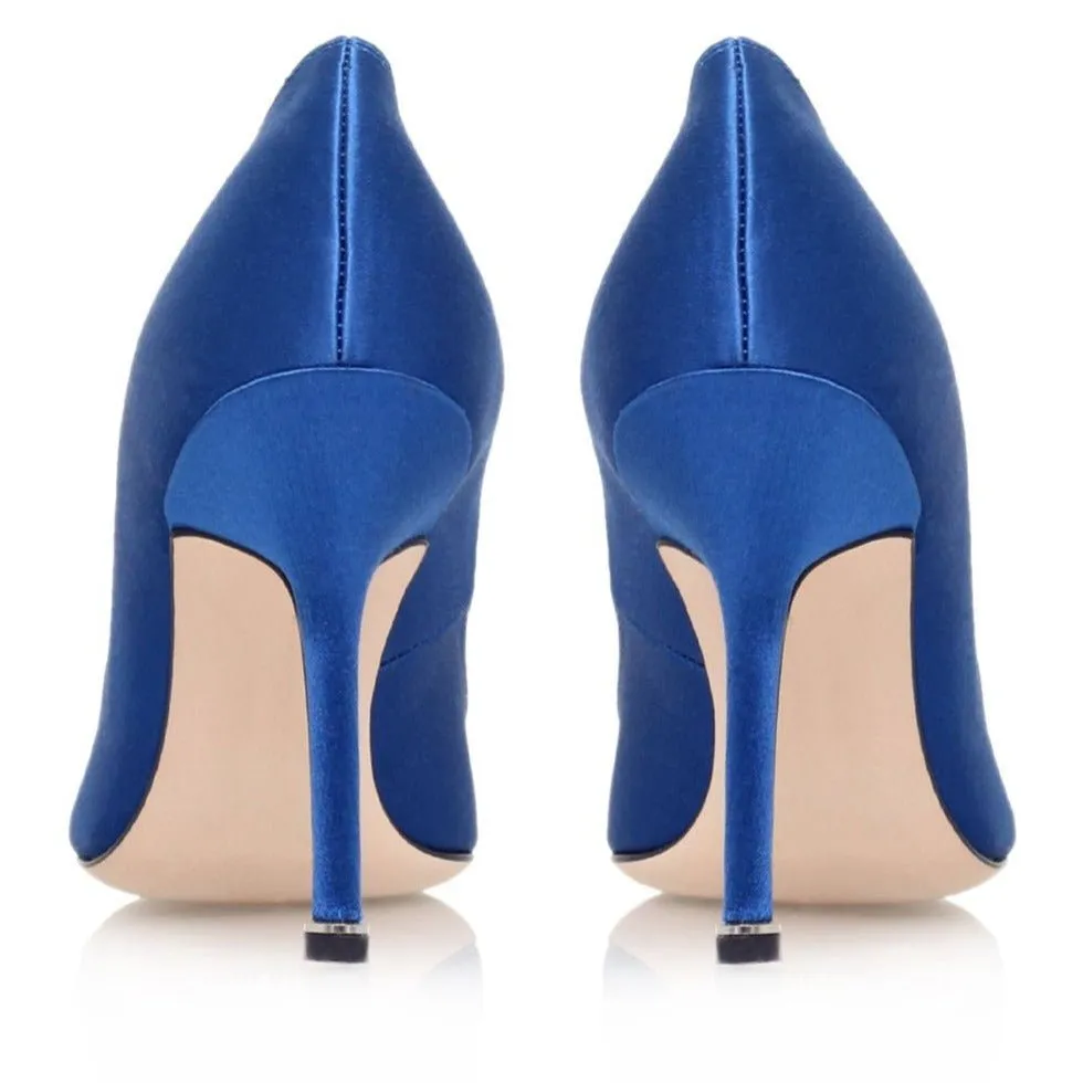 Manolo Blahnik Satin Hangisi Pumps 105