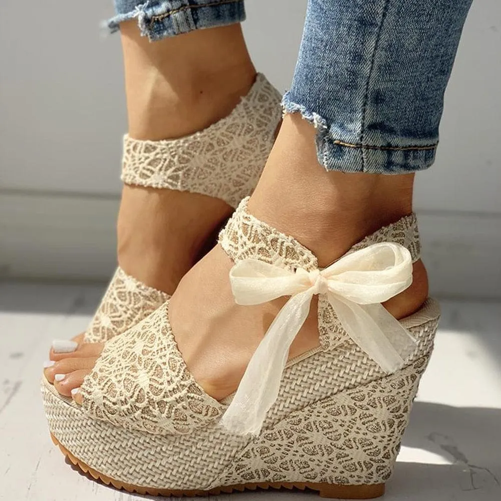 Mindy Hot Lace Wedges